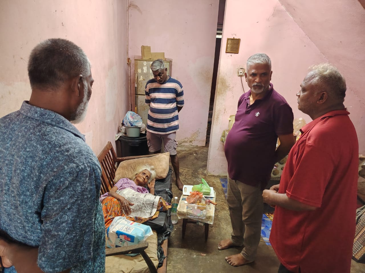 பாகான் டத்தோ பெர்சத்து கட்சியின் இந்திய பிரிவு தலைவர் கணேசன் அவராஜு மற்றும் அவரது குழுவினர்கள் உதவி 