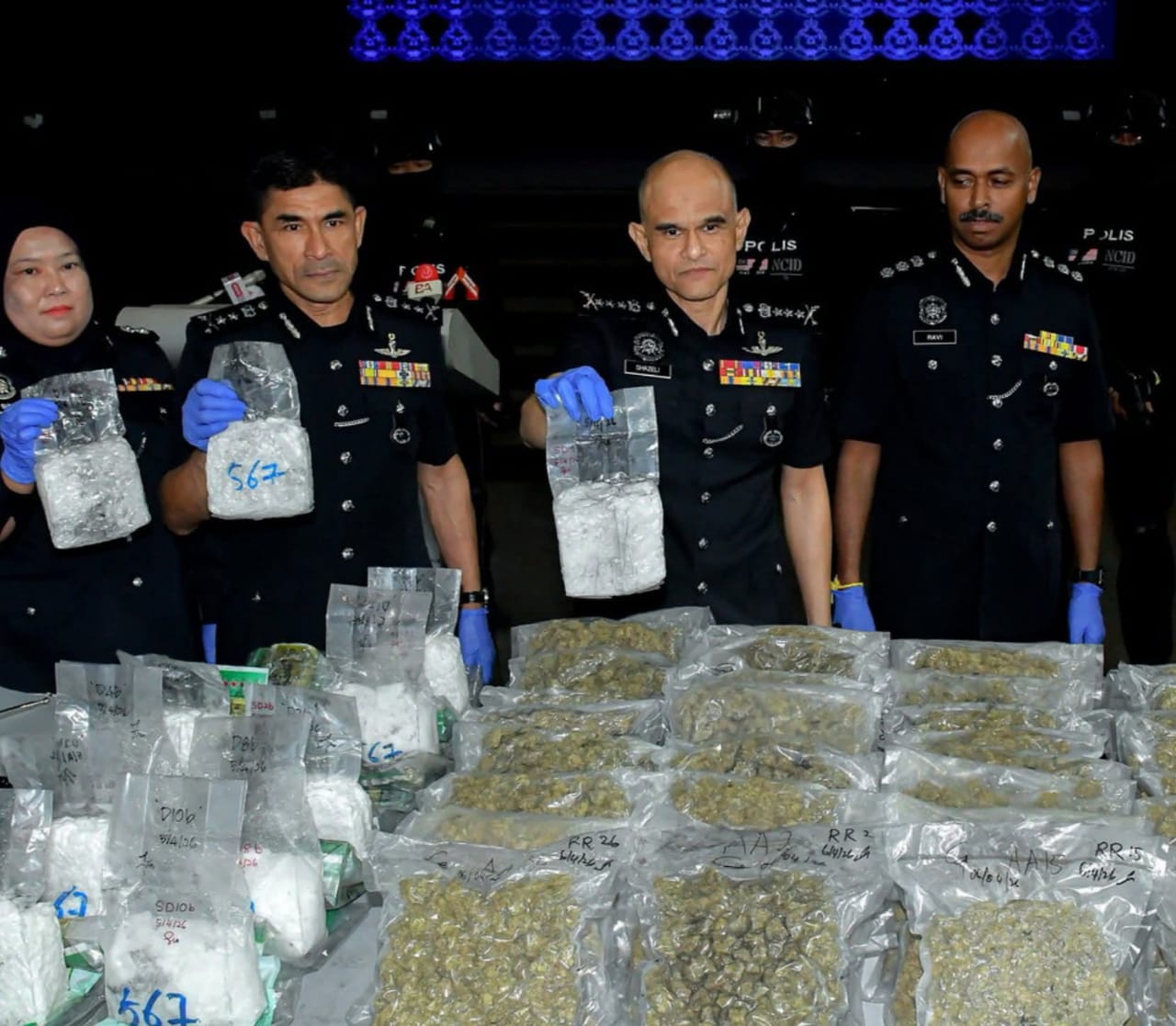 சிப்பாங் அனைத்துலக விமான நிலைய வாகன நிறுத்தத்தில் 82 கிலோ கிராம் போதைப் பொருள் பறிமுதல்- டத்தோ ஷஸேலி கஹார்