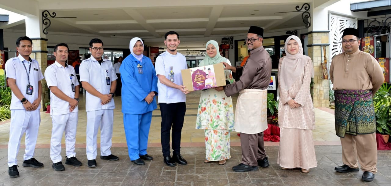 சிப்பாங் நகராண்மைக்கழகம் 2 ஆயிரம் பேருக்கு பூபோர் லம்போக் நோன்புக் கஞ்சி வழங்கியது. 