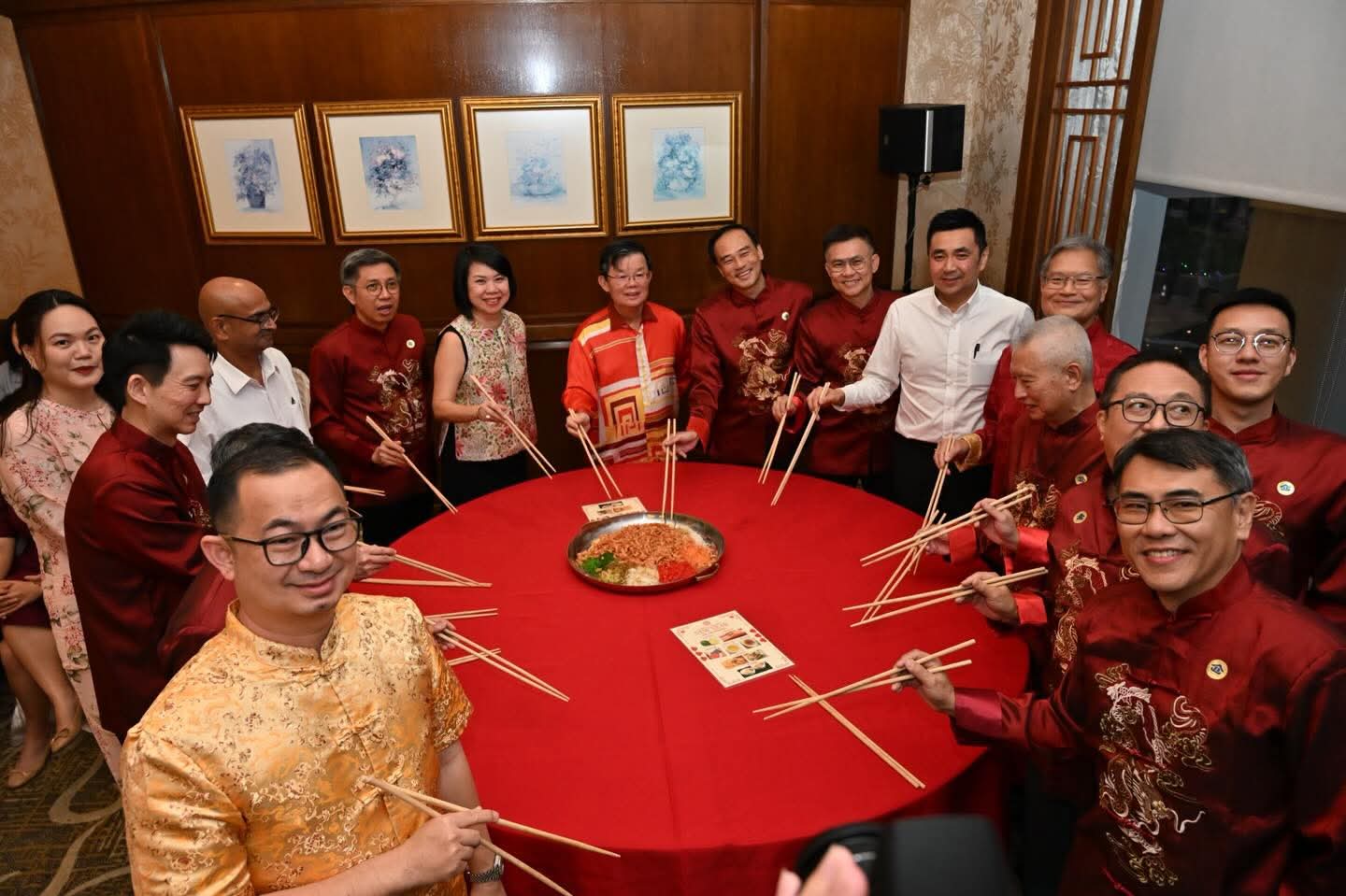 வீட்டுவசதி மேம்பாட்டு சங்கத்தின் சீனப் புத்தாண்டு விருந்தோம்பலில் முதல்வருடன் முக்கியப் பிரமுகர்கள் ஒருசேர பங்கேற்பு!