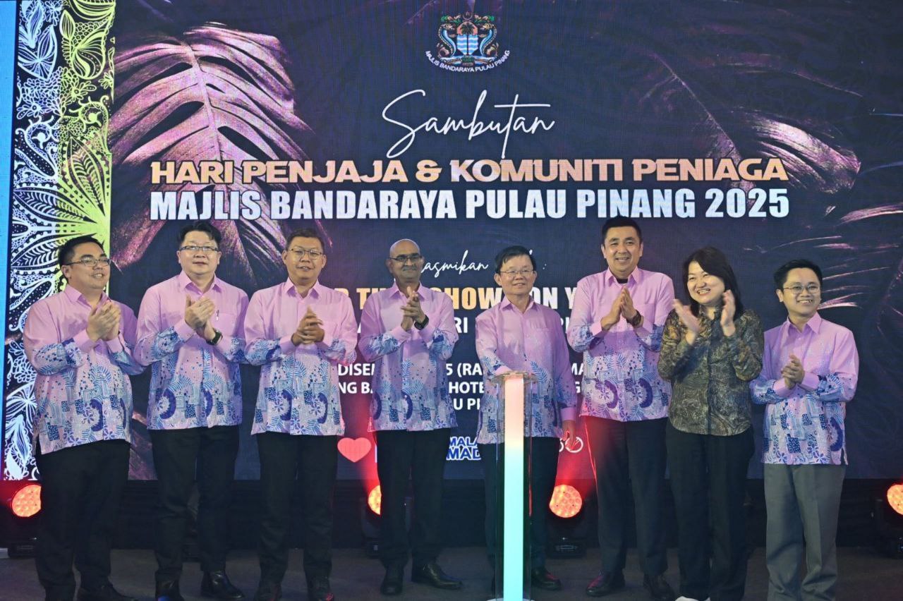 பினாங்கில் அங்காடி வியாபாரிகள் மற்றும்  வர்த்தக சமூகத்தினர் தினக் கொண்டாட்டம்!