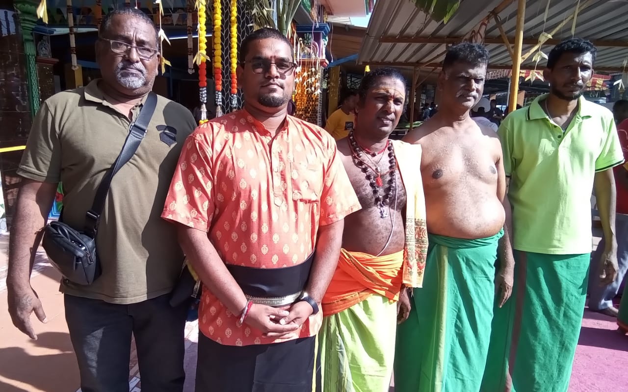 கோல சிலாங்கூர் அங்காளபரமேஸ்வரி பேச்சியம்மன் ஆலய மாசி மகத் திருவிழாவில் 10 ஆயிரம் பேர் திரண்டனர். 