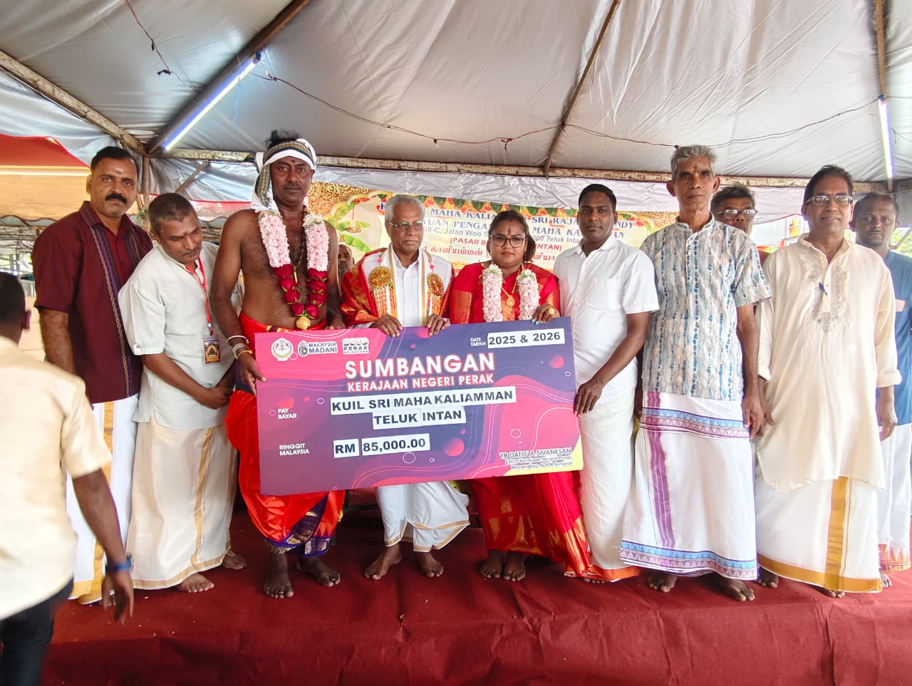 தெலுக் இந்தான் மணல்மேடு காளியம்மன் ஆலயத்திற்கு வெ.1 லட்சம் மானியம் - ஆலய நிர்வாகங்கள் ஒத்துழைத்தால் உடைப்படுவதிலிருந்து ஆலயங்கள் காக்கப்படும்!சிவநேசன் நினைவுறுத்து!!
